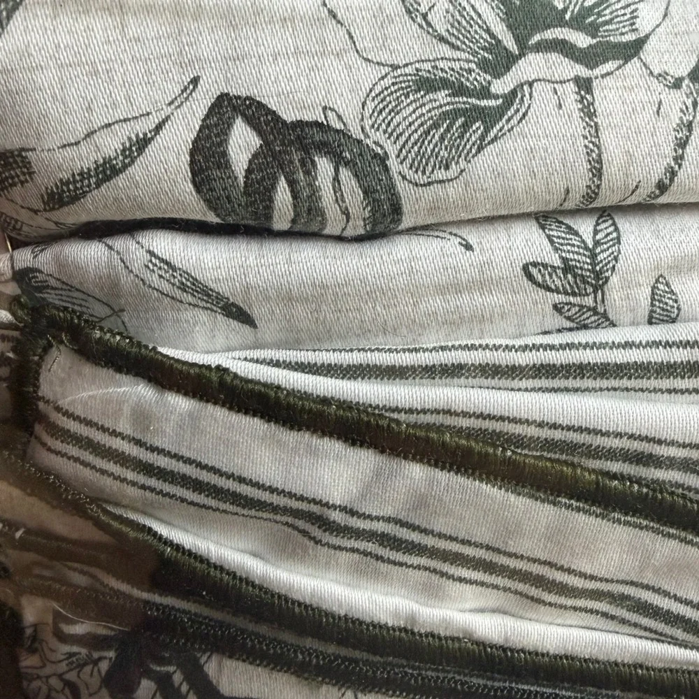 NWT EnVogue Duvet Set Holiday Floral Toile Bows Reversible King Green Cottage